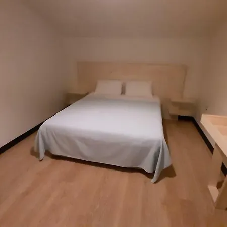 아파트 Rnr House *